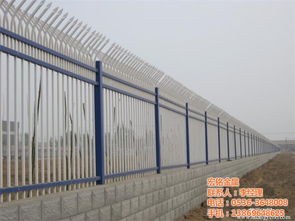 宏铭金属 道路围栏的坚实守护者——高清大图展现金属护栏的卓越品质